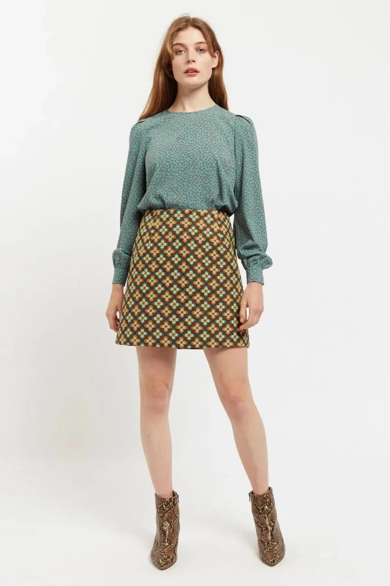 Model wears size 8 UK, 5ft7 / 170cm